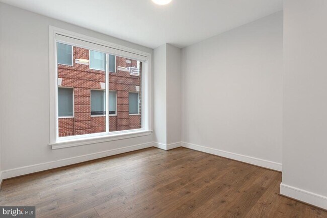 Building Photo - 635 Slaters Ln