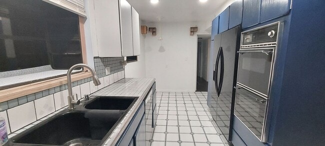 Building Photo - $2500 deferred move in discount.  3/4 mile to beach 3BR in Redondo Beach