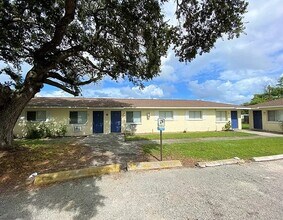 Building Photo - 1308 36th Ave W