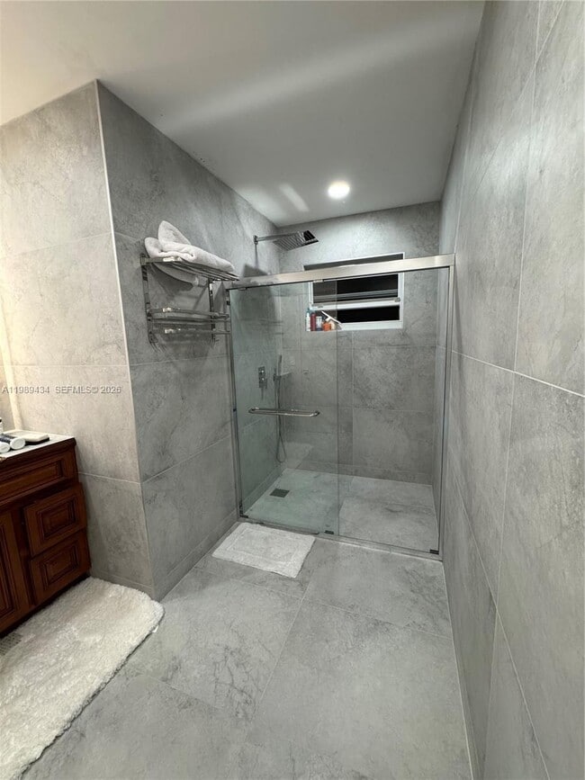 Building Photo - 13451 SW 74th Ave