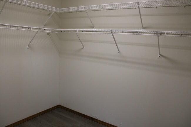 Building Photo - 3228 Park Ridge Dr
