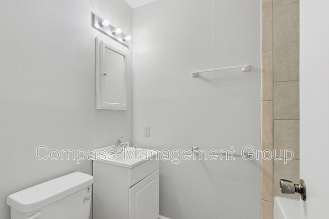 Building Photo - 7800 Temple Acres Dr