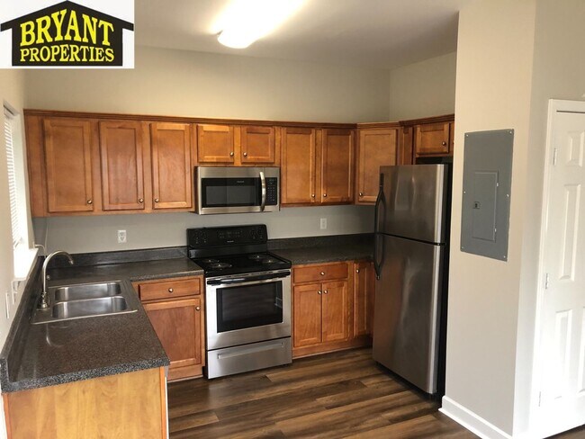 Building Photo - Nashville - 2 Bedroom Condo 2.5 Baths 37214