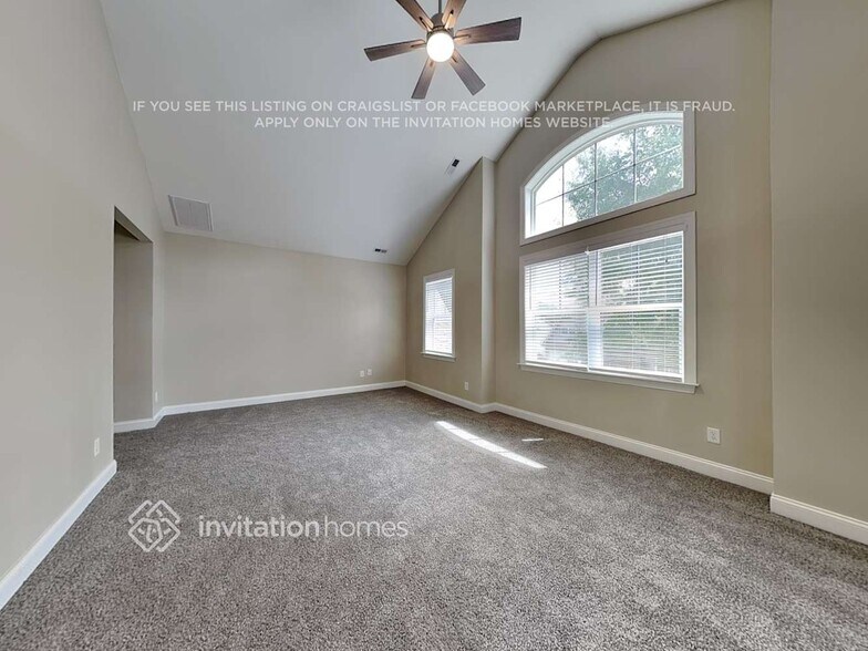 Building Photo - 8426 Fairlight Dr