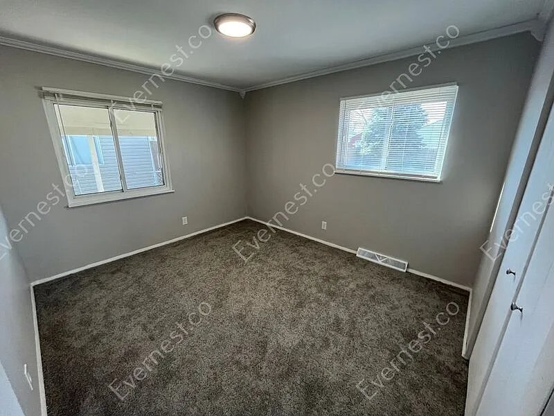 Building Photo - 3629 Waldorf Dr