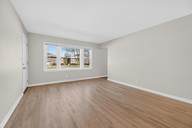 Building Photo - 11817 W North Ave