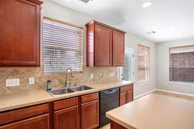 Building Photo - 7031 Ballinger Ridge Ln