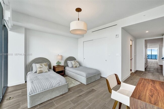 Building Photo - 900 N Ocean Blvd