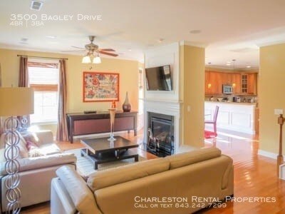 Building Photo - 3500 Bagley Dr