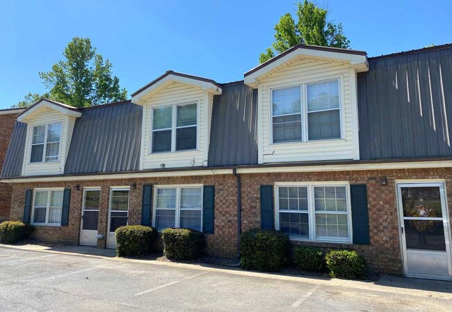 Garden Heights - 465 Red Bud Rd Calhoun GA 30701 | Apartment Finder