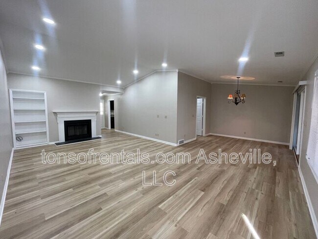 Building Photo - 115 Bent Tree Dr