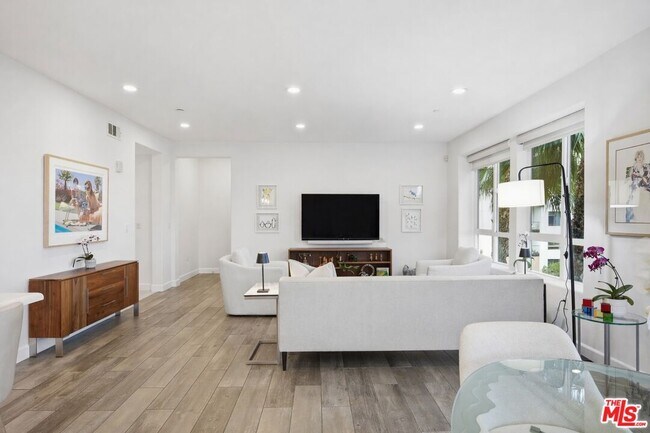 Building Photo - 12510 W Fielding Circle