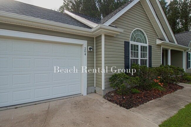Building Photo - 204 Macarthur Dr