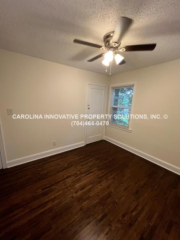 Building Photo - 2830 Phillips Ave