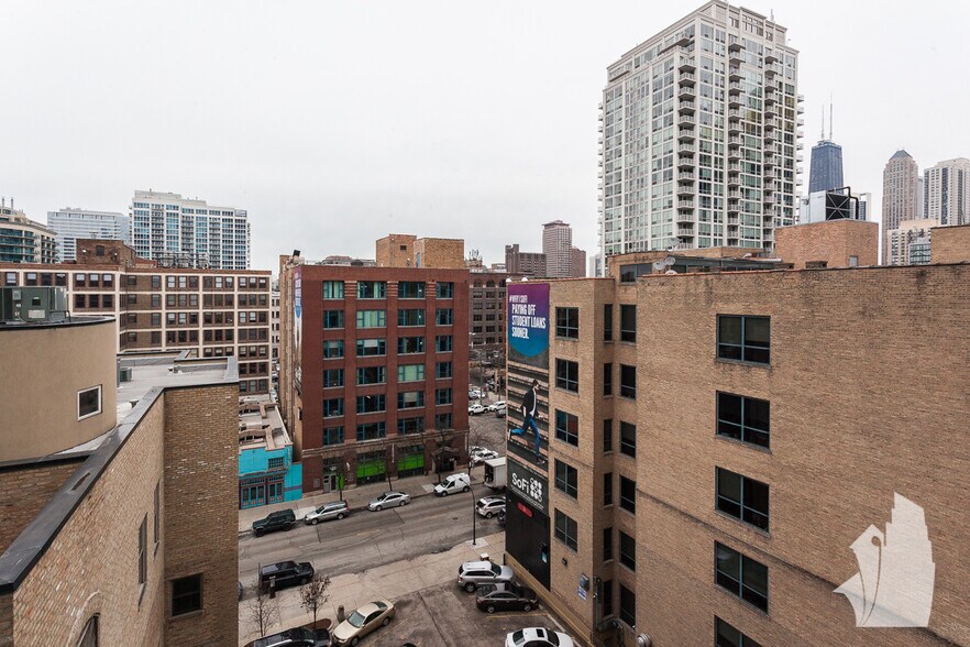 Building Photo - 630 N Franklin St