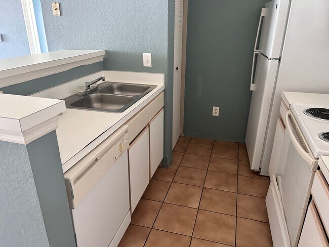 Building Photo - 2Bed/2Bath Condo available at  Villas Del ...