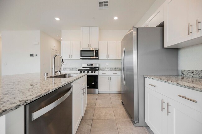 Building Photo - 402 Larksong Ave