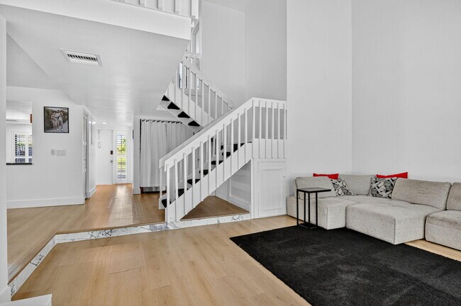 Building Photo - 372 Deer Creek Wildwood Ln E