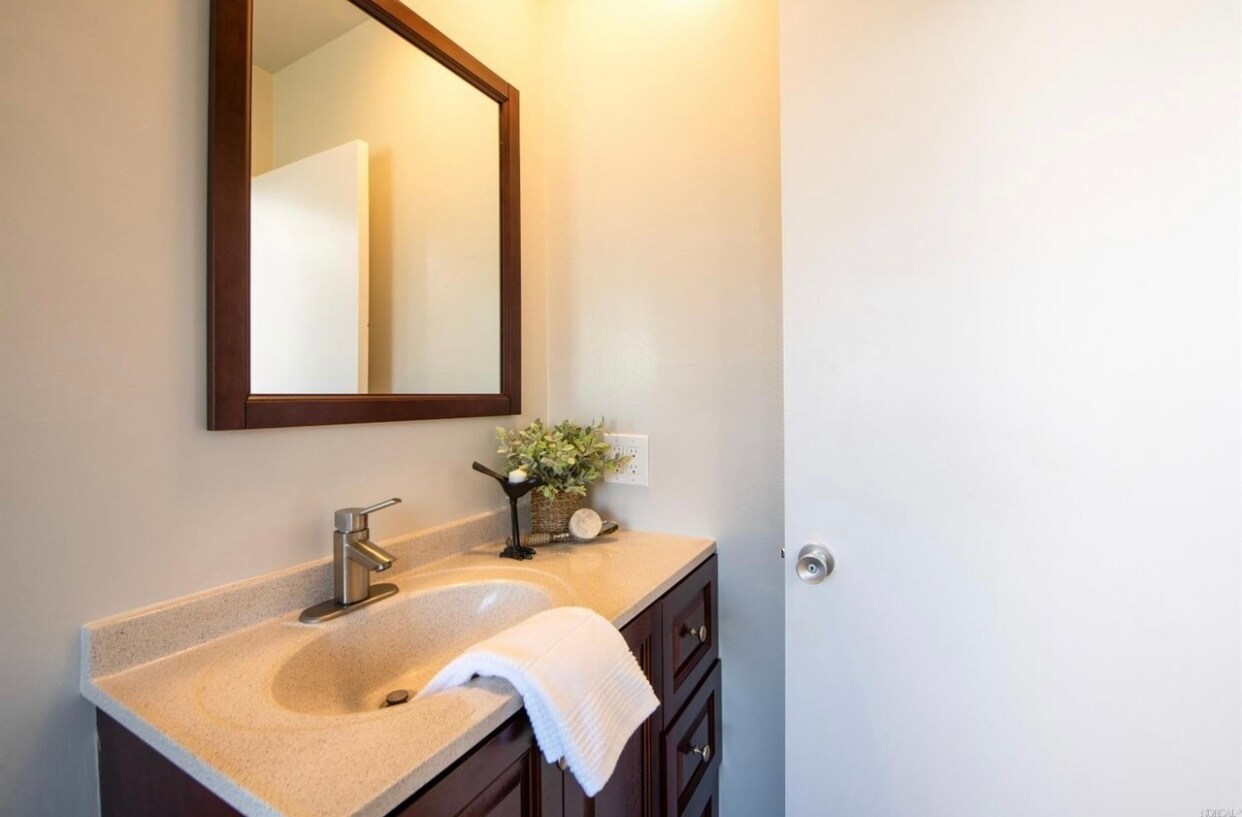 Building Photo - 290 Via Casitas