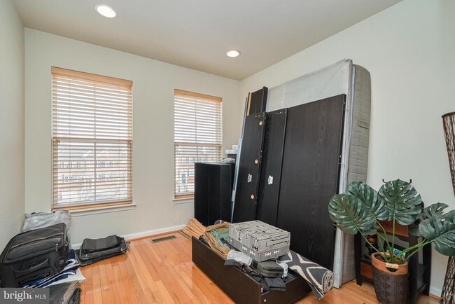 Building Photo - 3061 Waterloo Ln