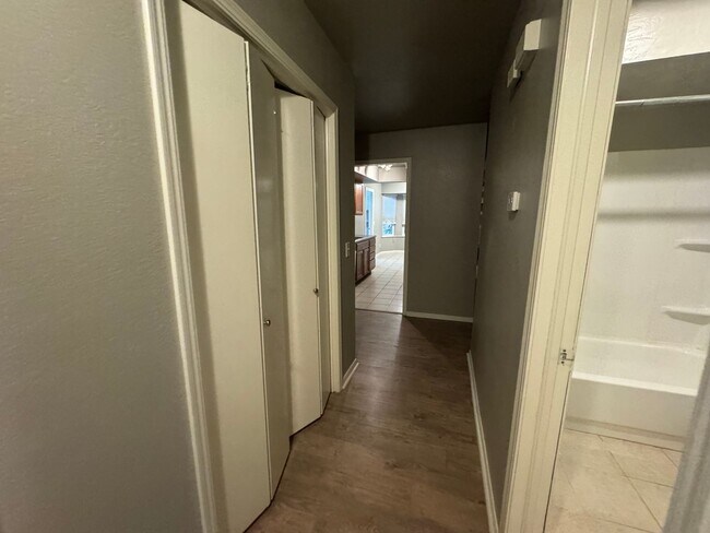 Building Photo - Cute 3 bed 2 bath in Broken Arrow