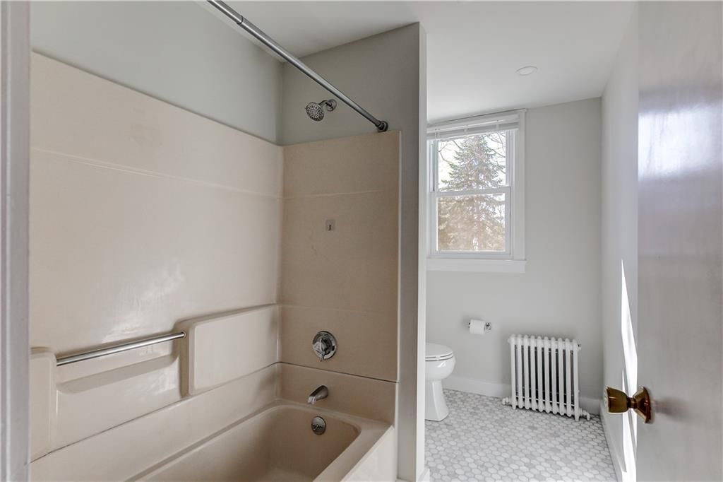 Building Photo - 38 Morningside Ln