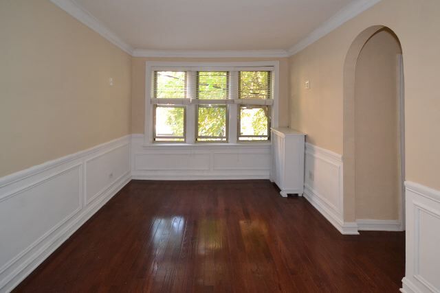 Building Photo - 547 W Surf St