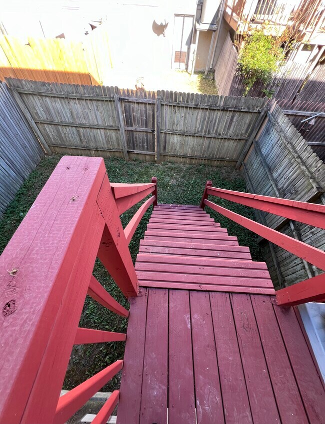 Fenced in rear yard - 1109 Davis St