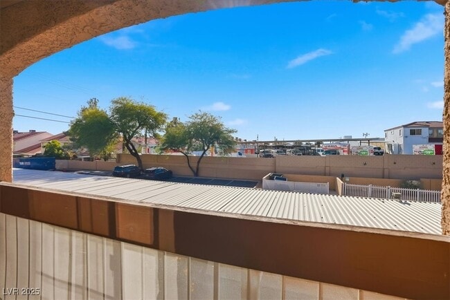 Building Photo - 5114 S Jones Blvd