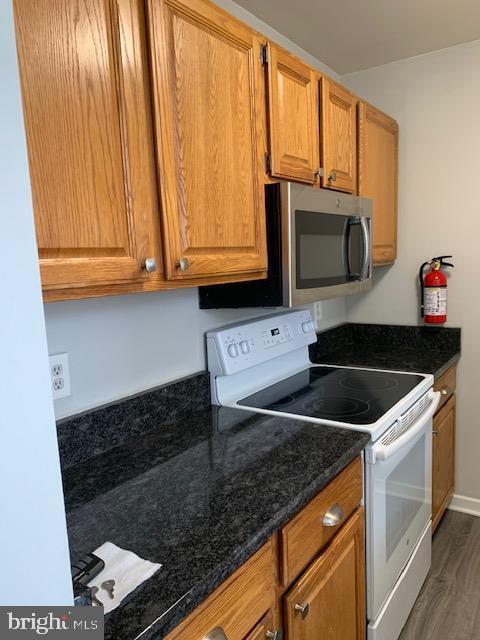 Building Photo - 805 Augusta Cir