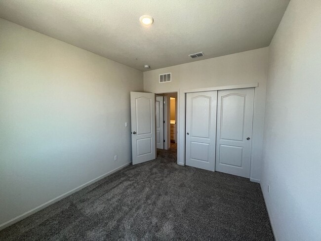 Building Photo - 4-bedroom two story plus a bonus loft!