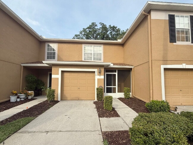 Primary Photo - 2-Bed Oasis with 2.5 Baths on Silver Falls...