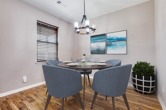 Building Photo - 3015 Watercrest Dr