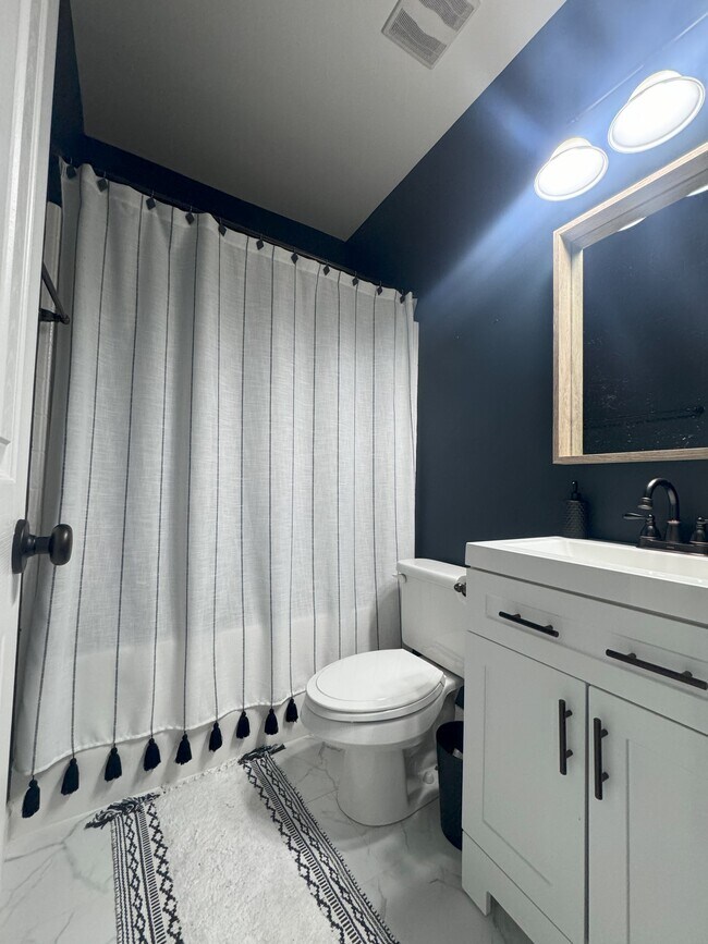 Building Photo - 17817 Overland Forest Dr