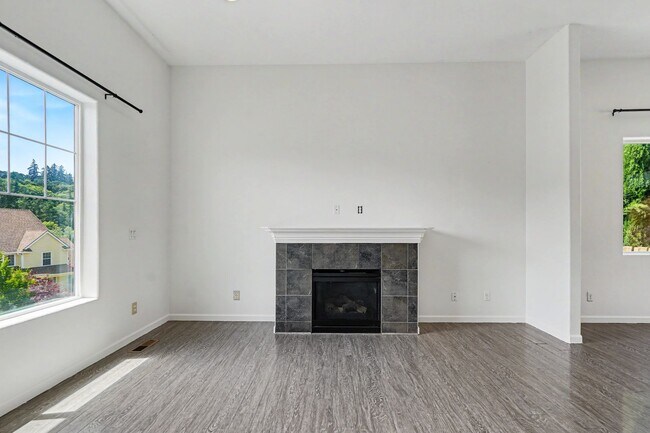 Building Photo - 3 bed, 2 bath home in West Salem's Brush College neighborhood