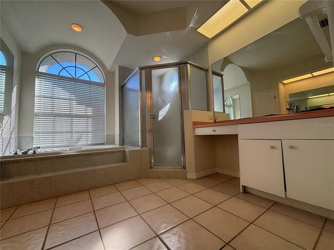 Building Photo - 3921 Talah Dr