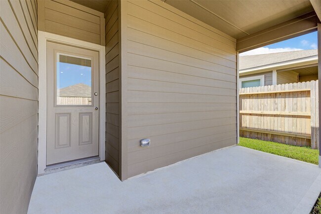 Building Photo - 9848 Grosbeak Ln