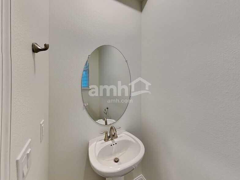 Building Photo - 1056 Grafton Ridge Dr