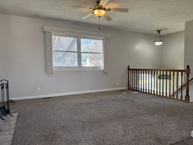 Building Photo - Move-In Ready 3-Bedroom Home in Prime La Vista Location!