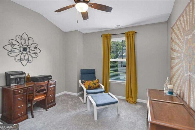 Building Photo - 307 Lakeside Ln