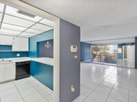 Building Photo - 4172 Inverrary Dr