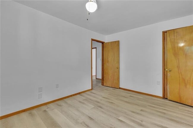 Building Photo - 224 Shirley Dr