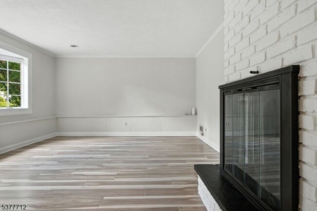 Building Photo - 49 Canoe Brook Pkwy
