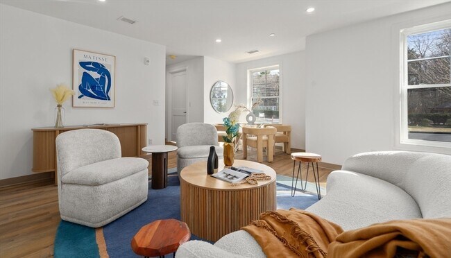 Building Photo - 26 Union St