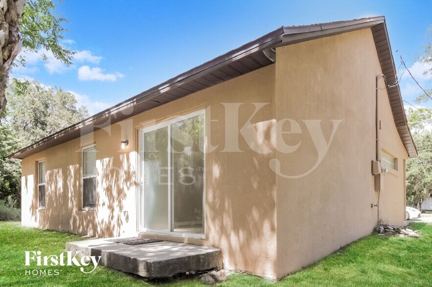 Building Photo - 148 N Ridgewood Ave