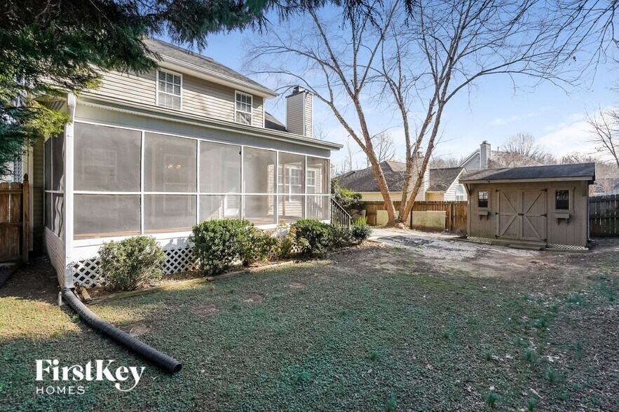 Building Photo - 3211 Bardwell Rd