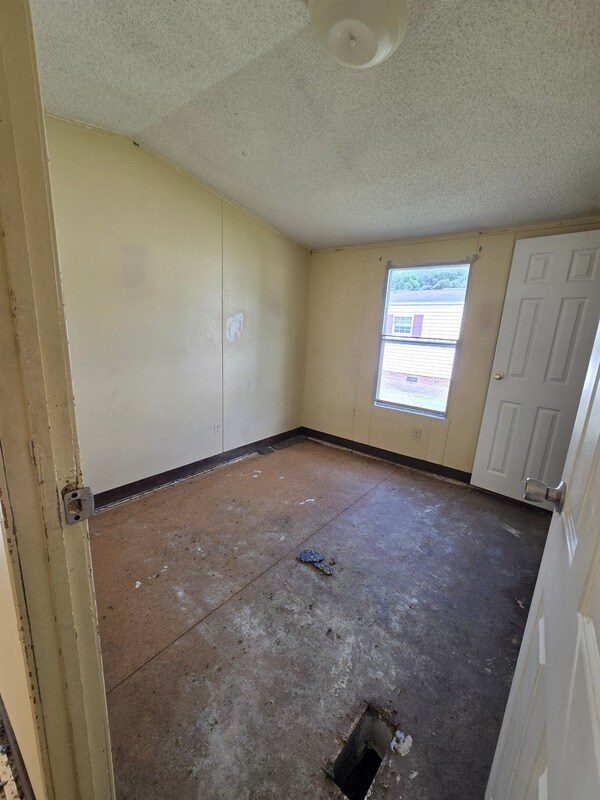 Building Photo - 2115 Cattail Cir