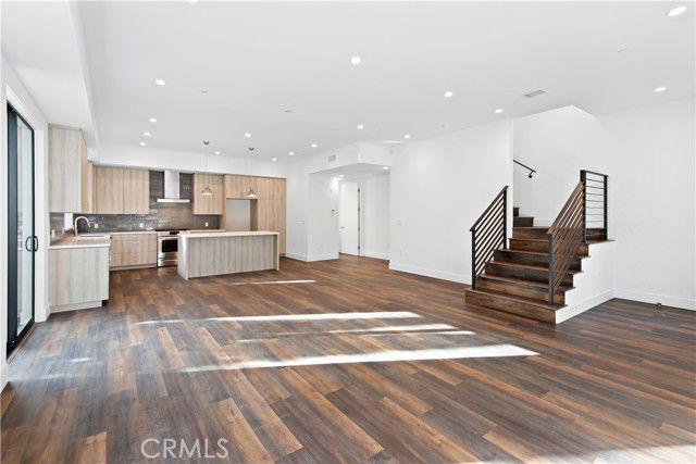 Building Photo - 12300 Oxnard St