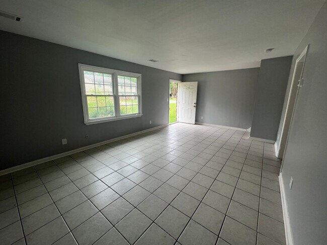 Building Photo - 440 30th Pl