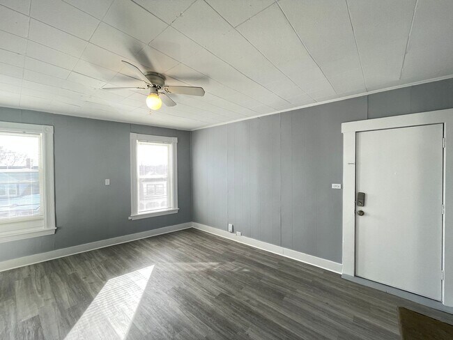 Building Photo - 301 Amory St